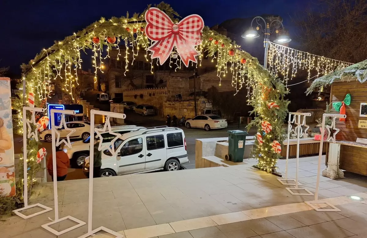 Kapadokya\'da Yılbaşı Hazırlıkları Tamamlandı