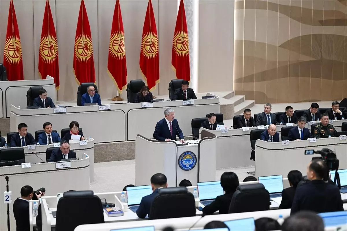 Kırgızistan Meclisi 12,6 Milyar Dolarlık Bütçeyi Onayladı