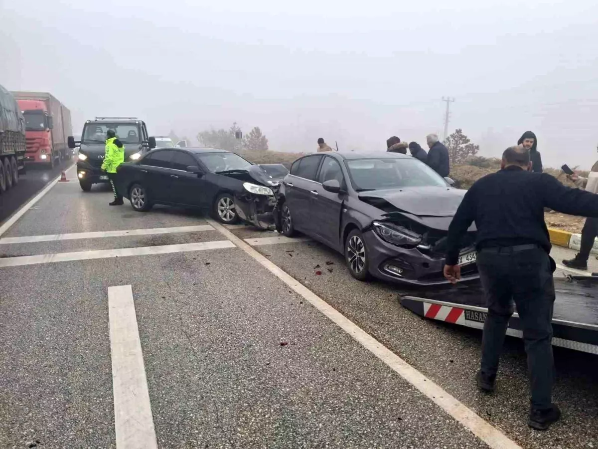 Kulu\'da Yoğun Sis Trafiği Olumsuz Etkiledi