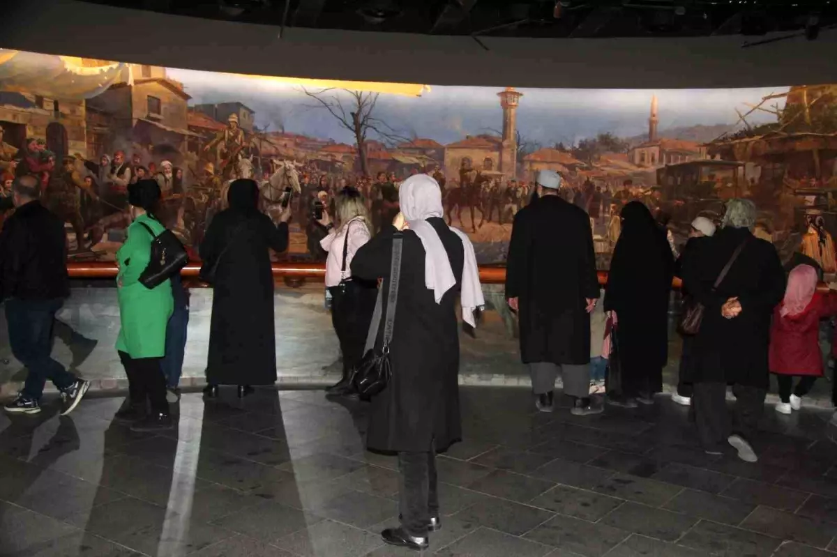 \'Kurtuluş\'un 104\'üncü yılında, Antep Savunması\'nın anlatıldığı müzeye ziyaretçi akını