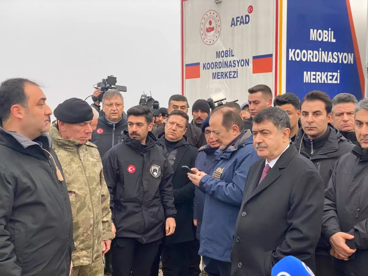 Uçak Kazasında Libya Genelkurmay Başkanı Hayatını Kaybetti