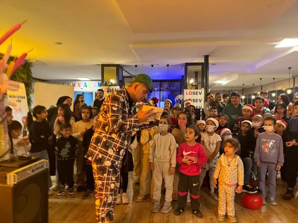 LÖSEV\'den Lösemili Çocuklara Yılbaşı Etkinliği