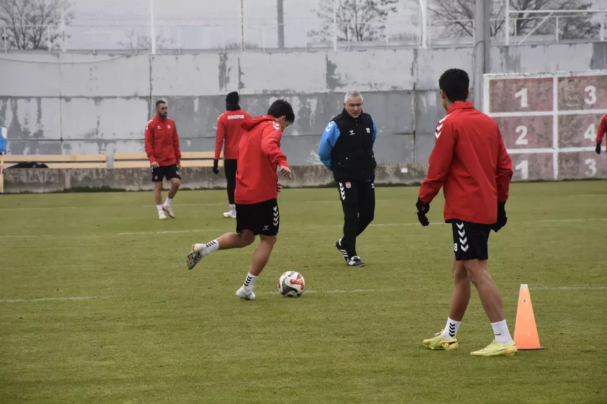 Sivasspor Devre Arası Öncesi 3 Puan Peşinde