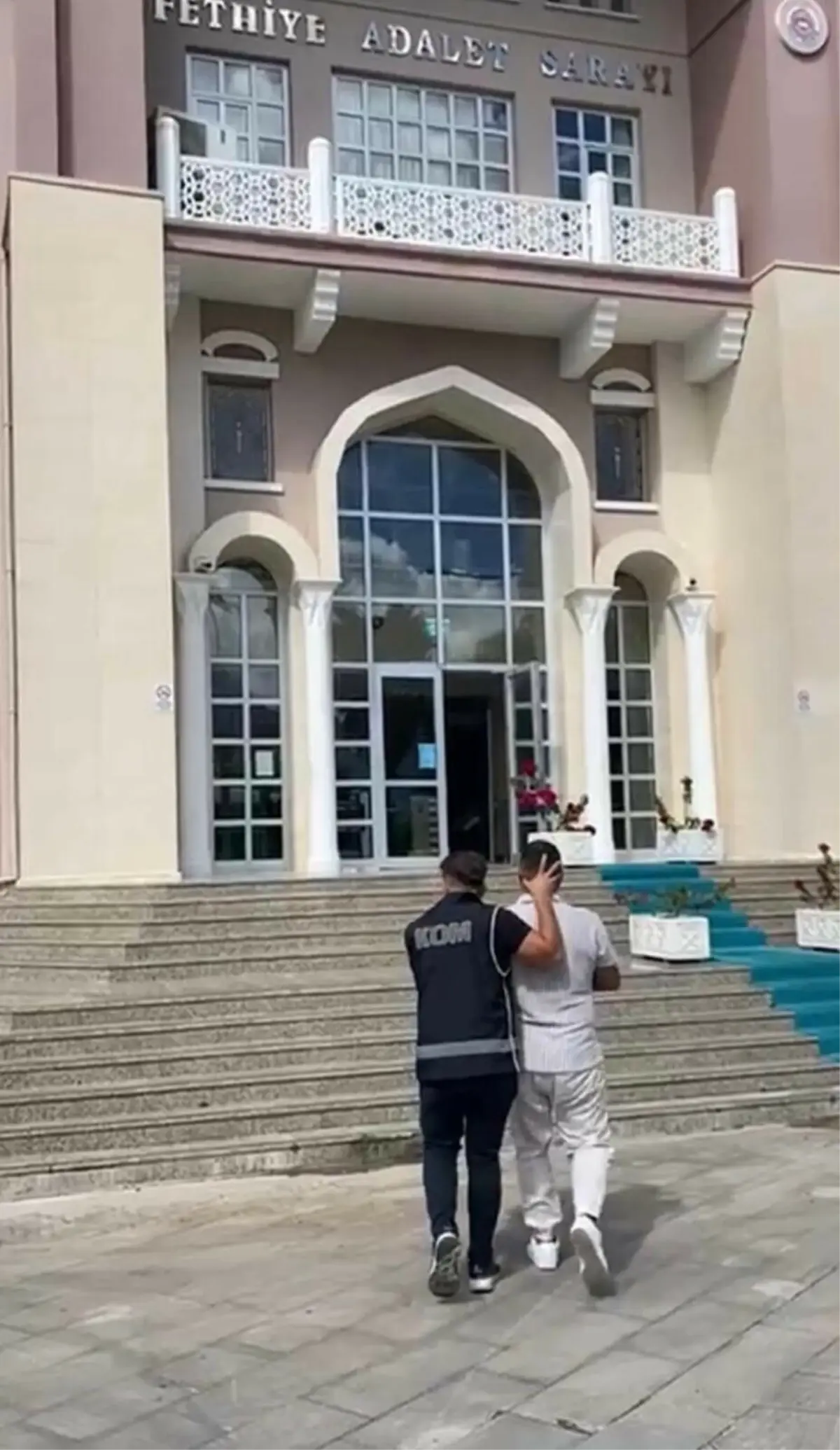 Fethiye\'de FETÖ sanığı yakalandı