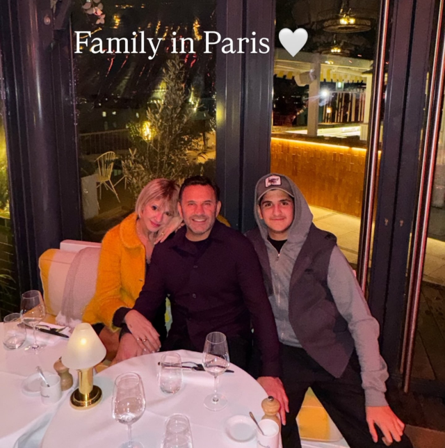 Okan Buruk eski eşiyle Paris'te tatilde