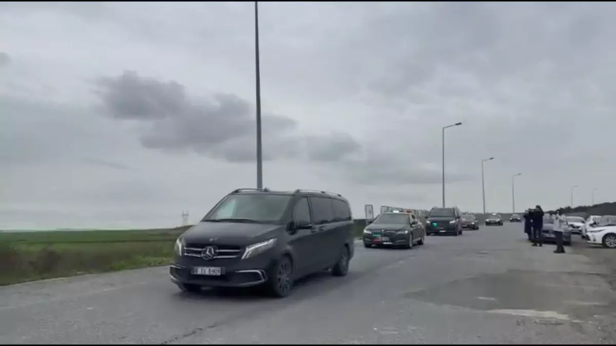 CHP Lideri Özgür Özel İmamoğlu\'nu Ziyaret Etti