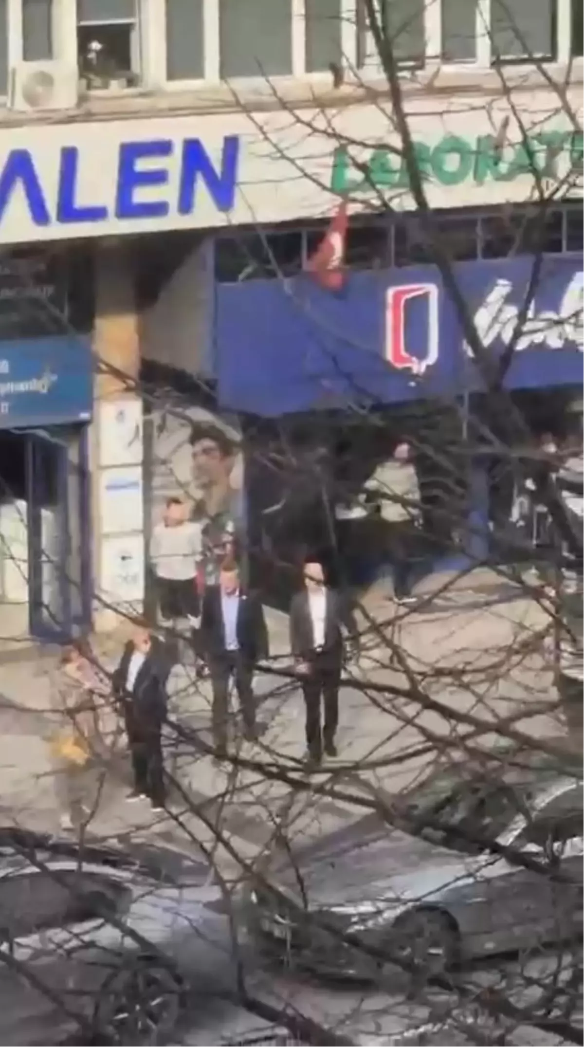 Uyuşturucu testi pozitif çıkan Sadettin Saran özel labaratuvardan çıkarken görüntülendi