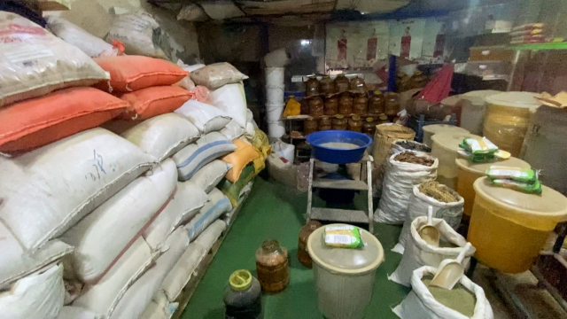 Şanlıurfa'da bakkalda yapılan denetimlerde şoke eden görüntüler