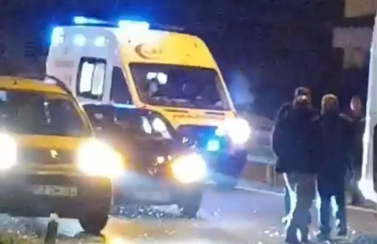 Ünye\'de Otobüs ve Midibüs Çarpıştı