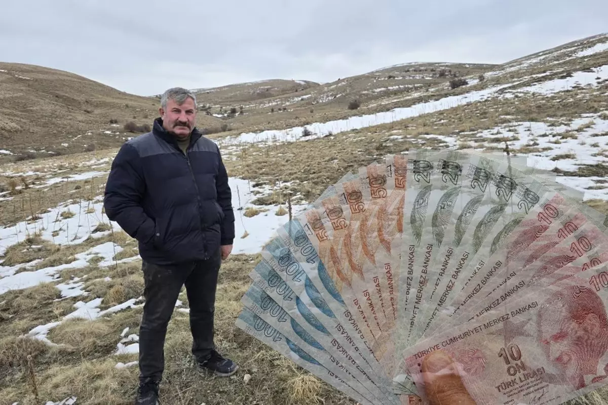 Babasına kızıp girdiği işte paraya para demiyor: Memur olsaydım bu kadar kazanazmadım