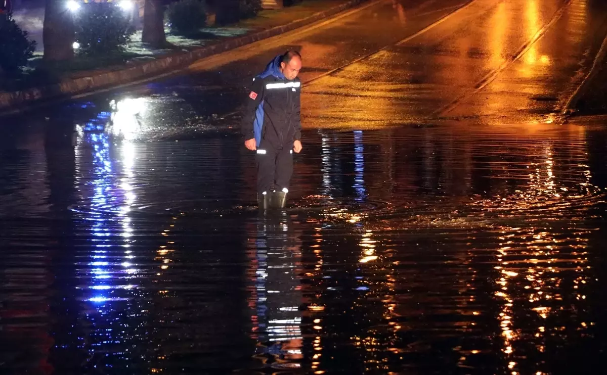 Bodrum\'da kuvvetli sağanak ve dolu etkili oldu