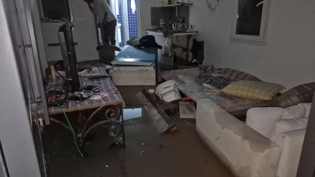 Bodrum'da sağanak; 1 evin istinat duvarı çöktü, yollar göle döndü