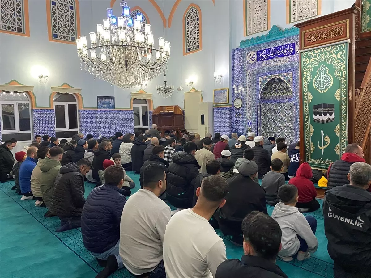 Bursa ve çevre illerde Regaip Kandili idrak edildi