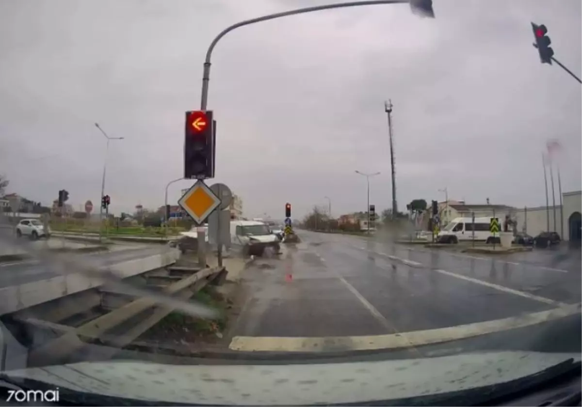 Büyükçekmece\'de Kaza Anı Kamerada