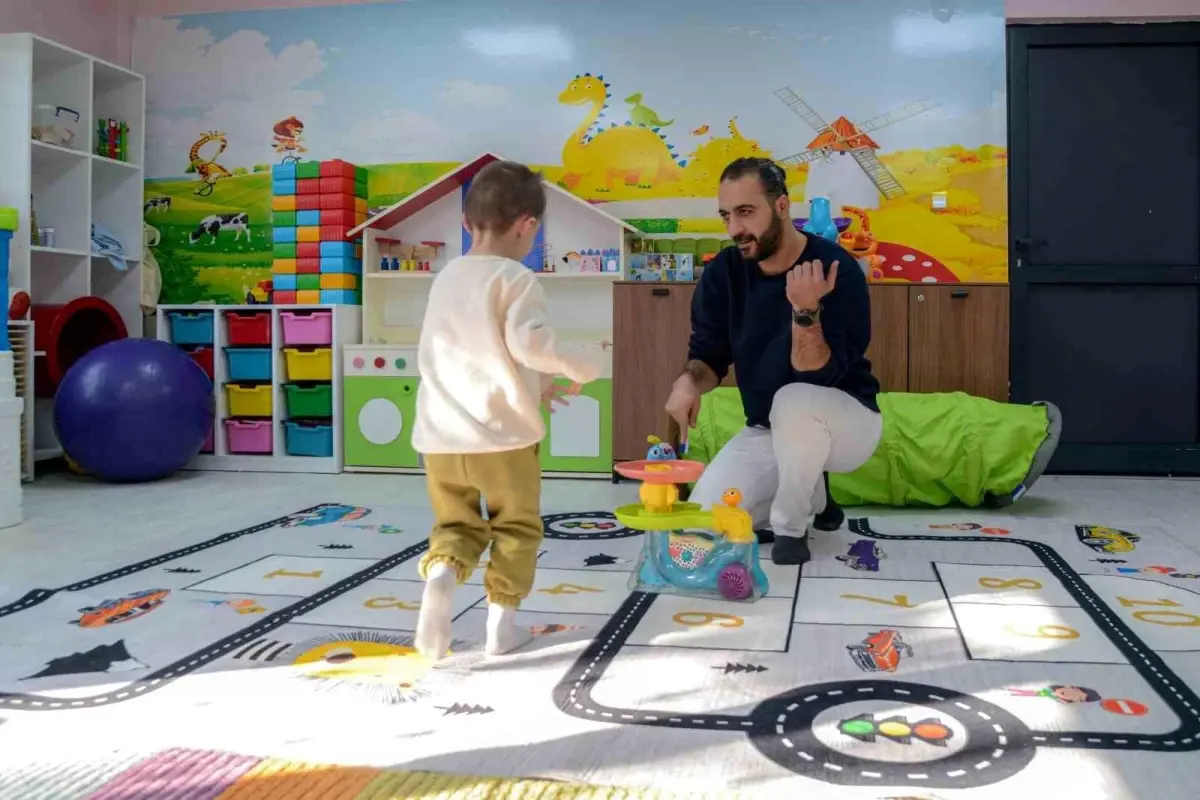 Diyarbakır\'da özel çocuklar için oyun terapisi hizmeti