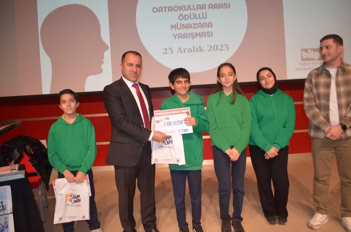 Gebze\'de Münazara Şampiyonu Mimar Sinan Ortaokulu