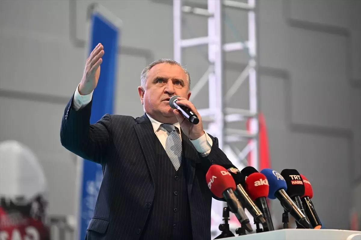 Gençlik ve Spor Bakanı Bak, "Gaziantep\'in Kurtuluş Günü" programına katıldı Açıklaması