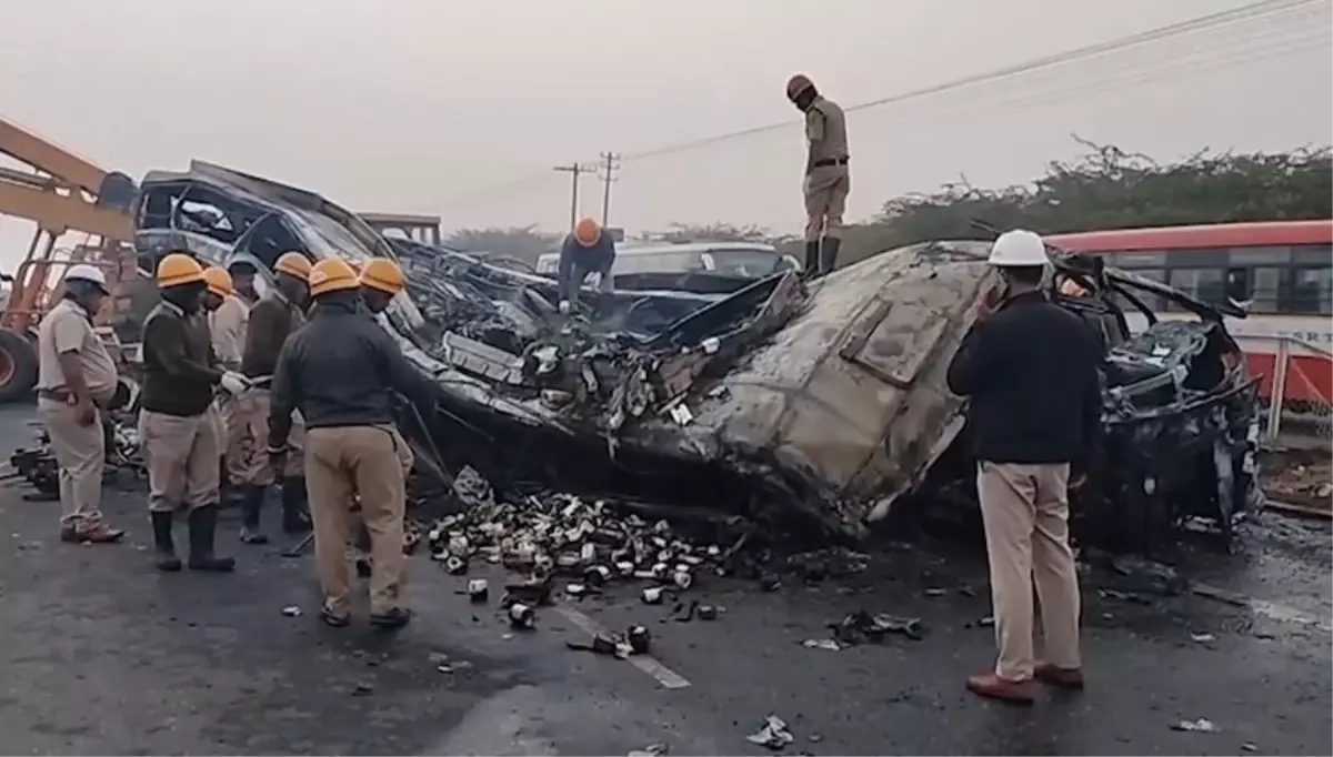 Hindistan'da katliam gibi kaza, 9 ölü 21 yaralı