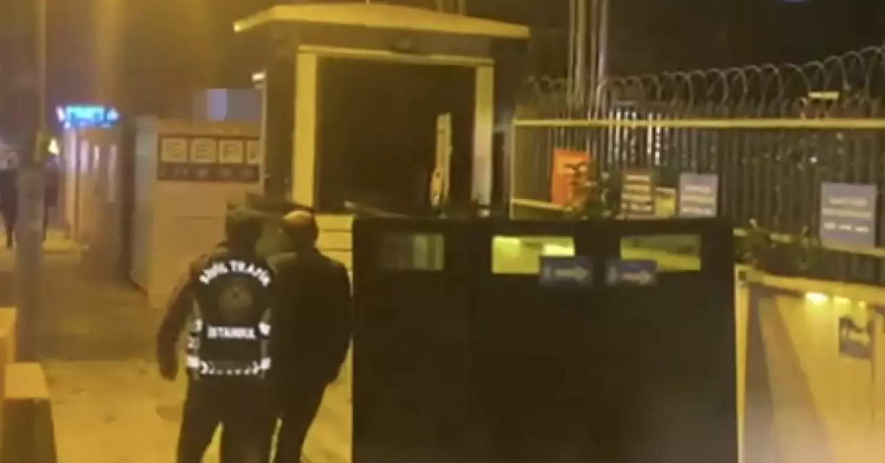 Eline aldığı sopayla trafikte dehşet saçtı