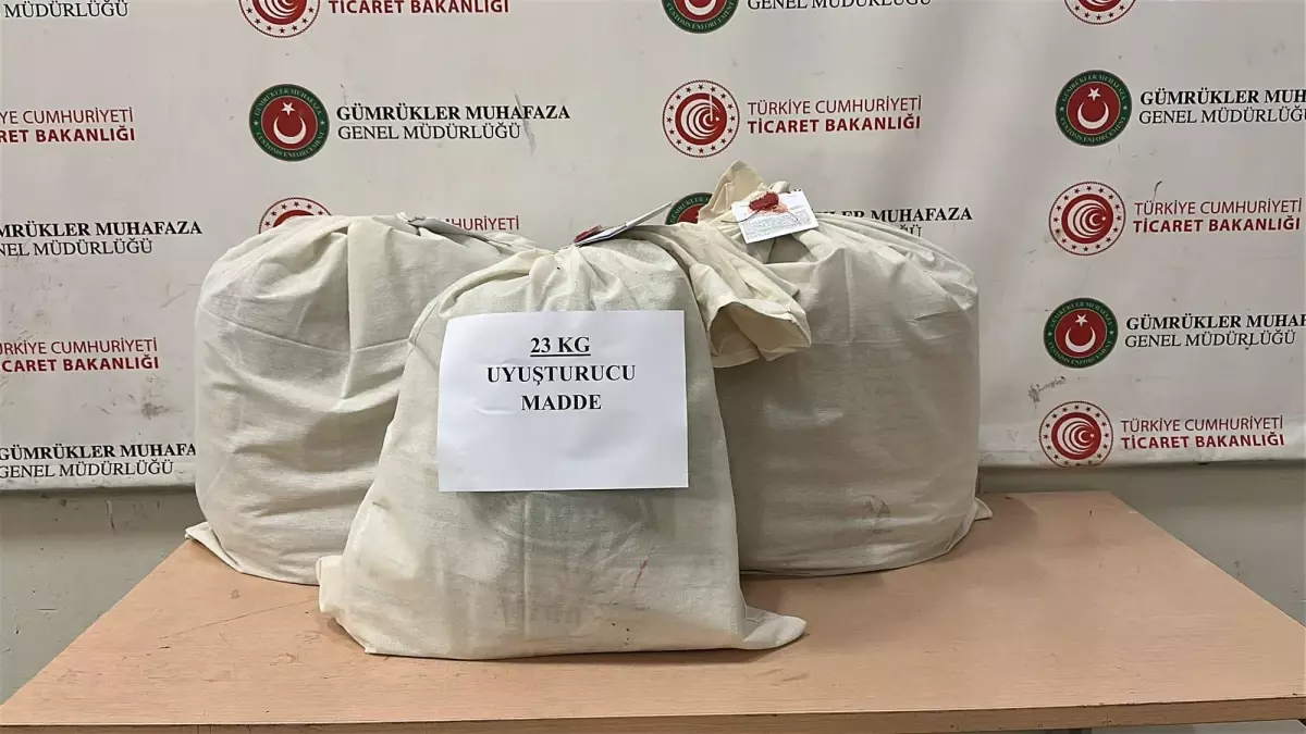 Kapıkule\'de 22 Kilo Esrar Ele Geçirildi