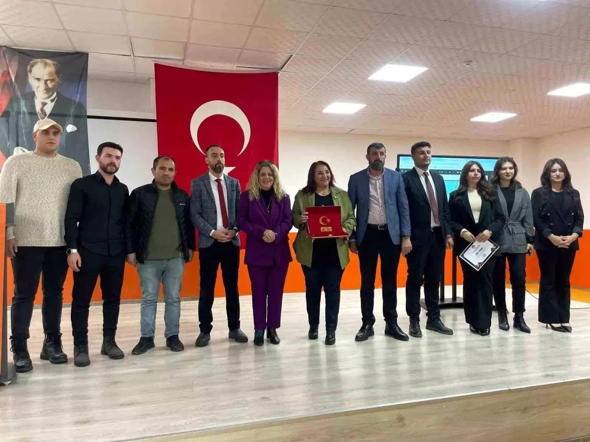 Gelecek Tasarımı Konferansı Erzurum\'da