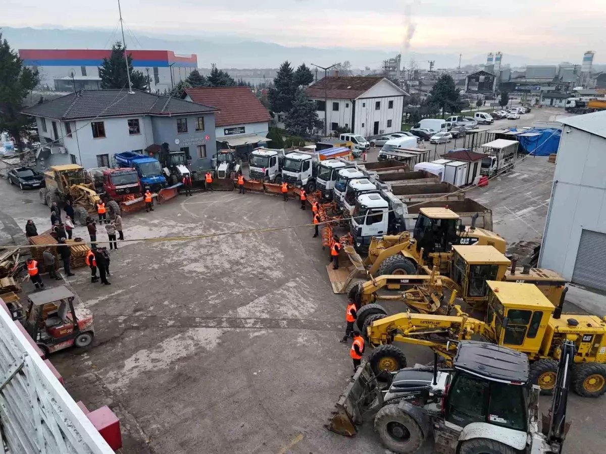 Karla mücadelede 200 personel, 33 iş makinesi sahada olacak