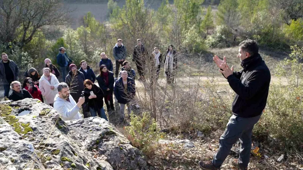 KBÜ\'den kaya mezarları ve arkeolojik alanlara saha gezisi