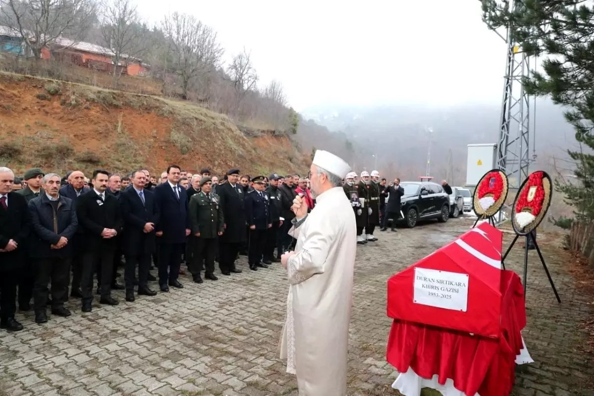 Kıbrıs Gazisi Duran Sırtıkara Son Yolculuğuna Uğurlandı