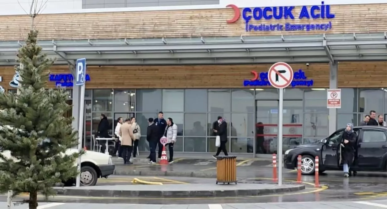 Bu kez yemekten değil! 23 minik öğrenci hastanelik oldu