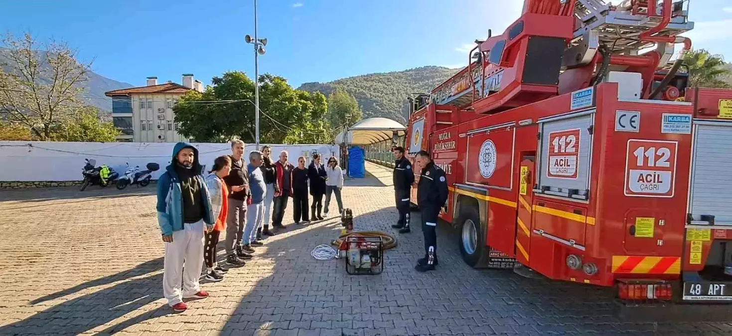 Muğla Büyükşehir Belediyesi gönüllü itfaiyeciler yetiştiriyor