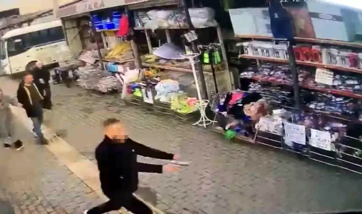 Bursa\'da Cadde Ortasında Silahlı Kavga