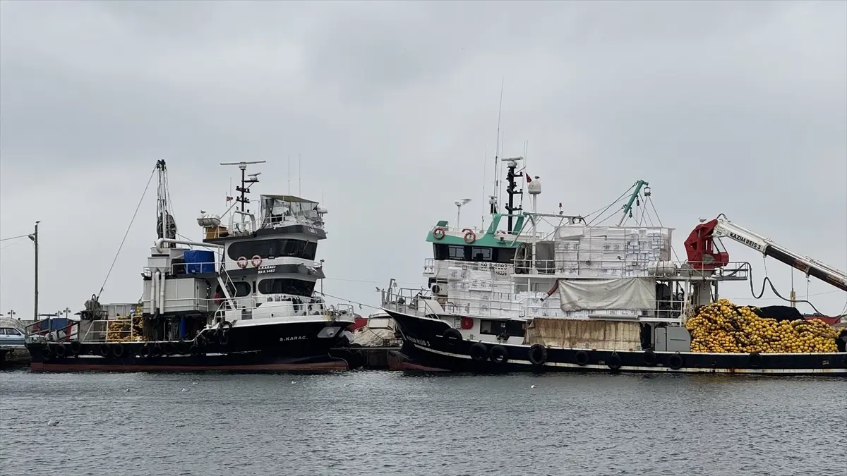Poyraz Tekirdağ\'da Ulaşımı Aksatıyor