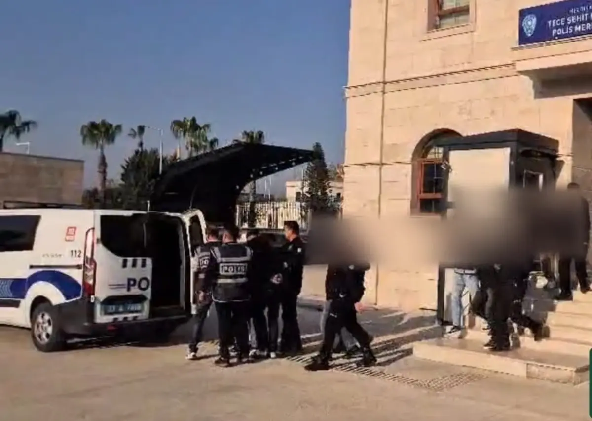 Mersin\'de Trafik Kavgası: 3 Şüpheli Tutuklandı