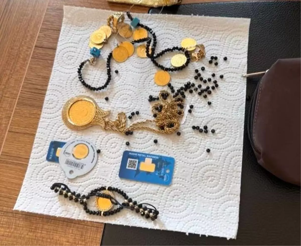 Dürüst Vatandaş Altınları Polise Teslim Etti