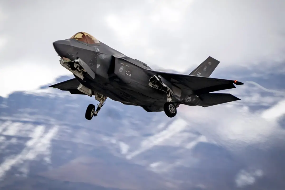 Suriye\'de hava saldırısı! Arkasındaki ülke bilinmiyor