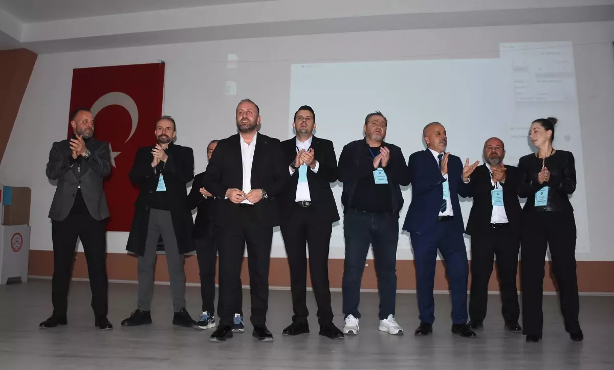 Altay\'da Başkan Adayı Çekildi