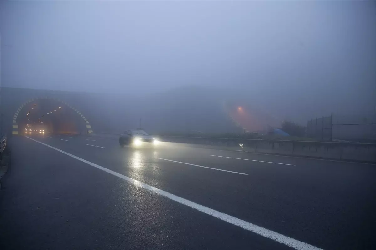 Anadolu Otoyolu\'nda Sis ve Sağanak