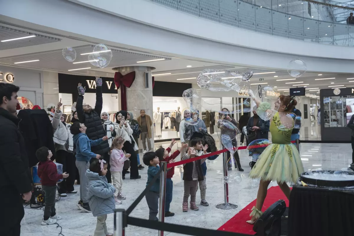 Ankara\'nın İlk Kadın Temalı AVM\'si Açıldı