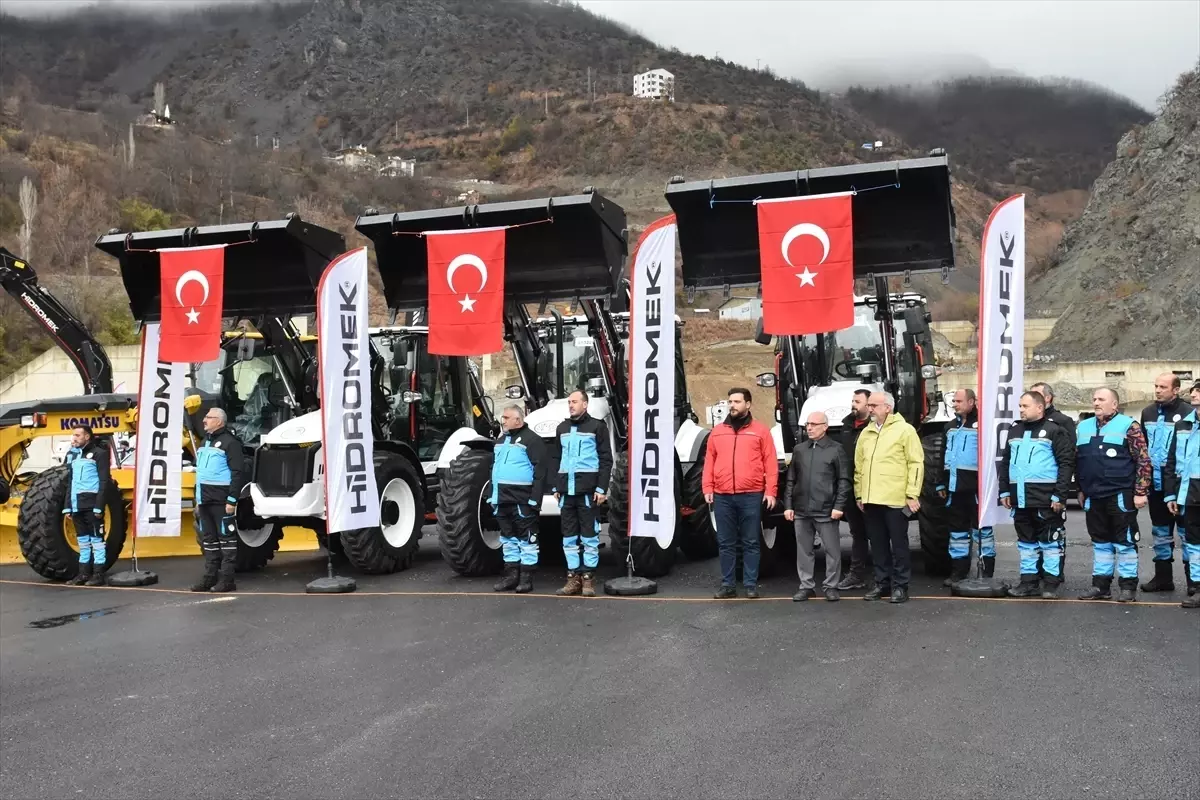 Artvin\'e 35 Yeni Araç ve Yenilenen Tesis