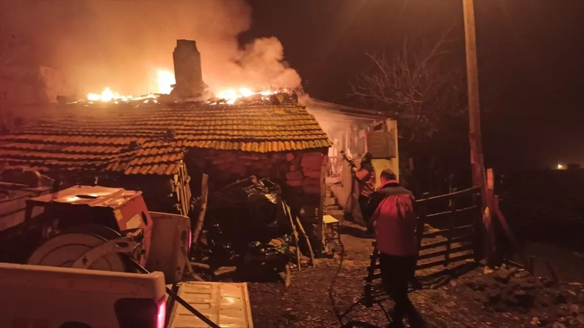 Savaştepe\'de yangında 1 kişi yaralandı