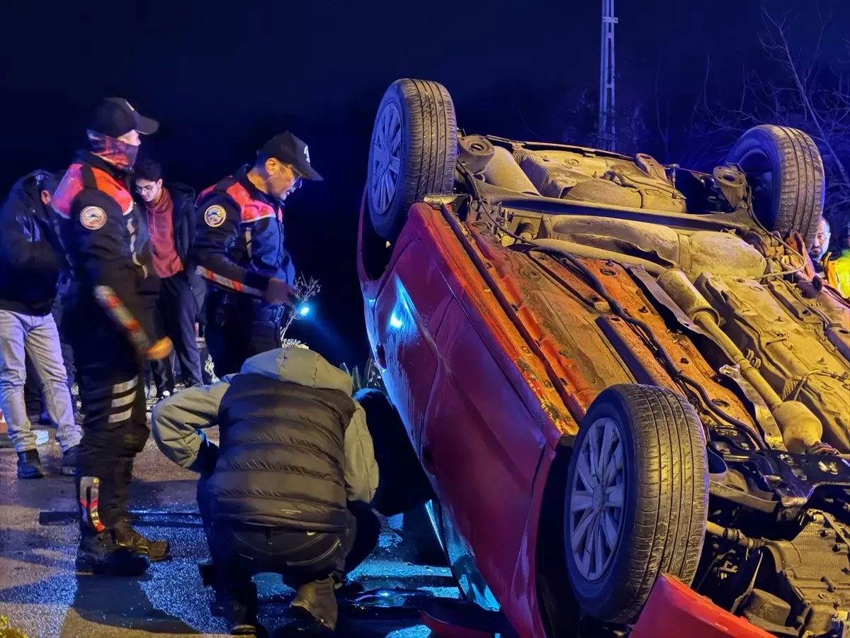 Polis Kaçan Sürücü Takla Attı, 3 Yaralı
