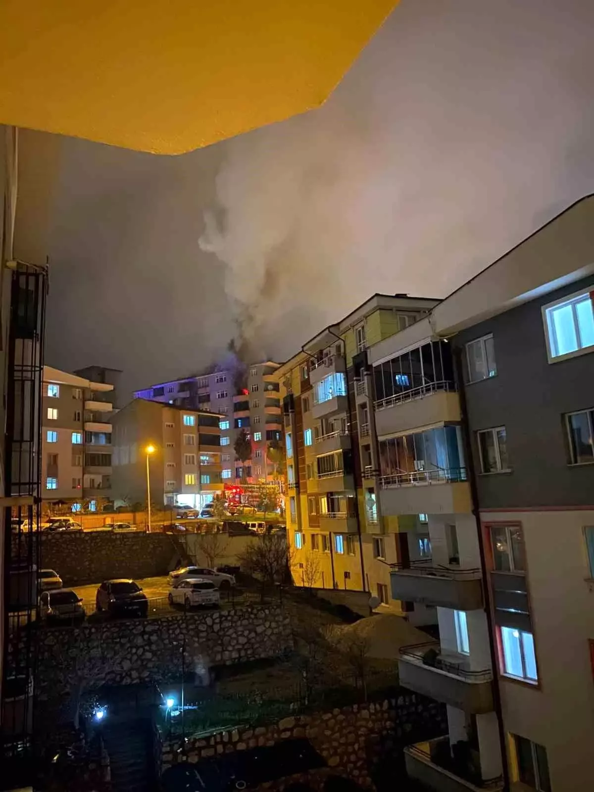 Bilecik\'te 6. Katta Yangın Panik Yarattı