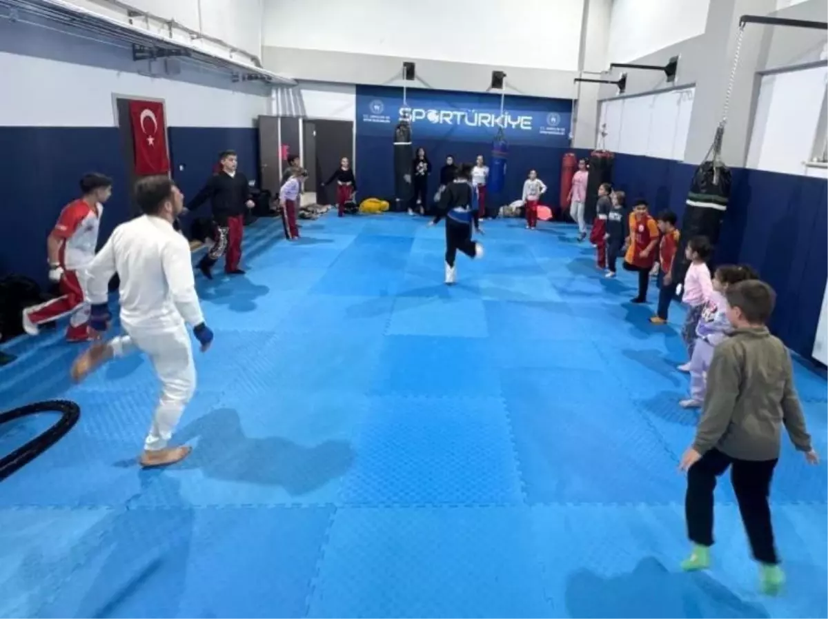 Bilecik\'te Kick Boks Antrenmanları Devam Ediyor