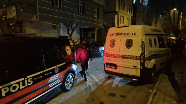 Boşanma aşamasındaki eşini boğarak öldürüp kendini astı