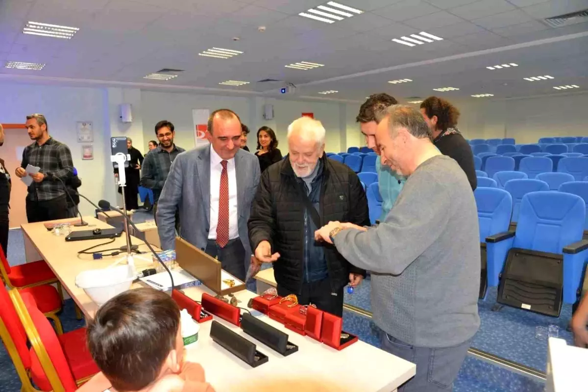 BŞEÜ\'de Göktaşı Semineri Yoğun İlgi Gördü