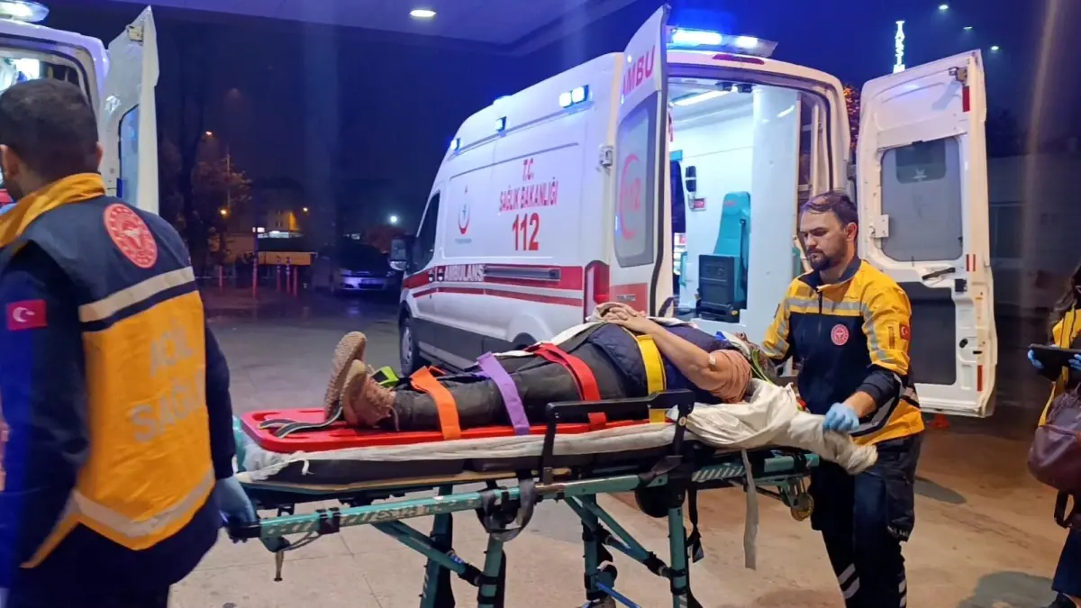 İnegöl\'de Yaya Kamyonet Çarpmasıyla Yaralandı