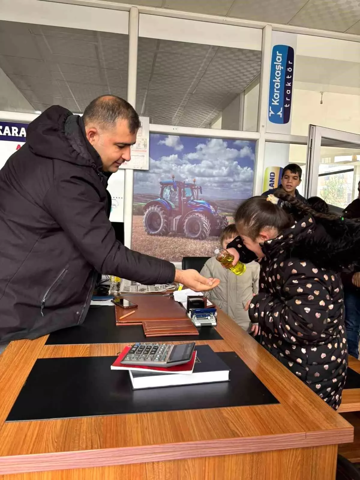 Özel Bireylerden Kandil İkramı