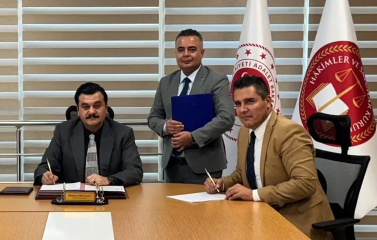 Erdemli\'de Yargı Mensuplarına 30 Dairelik Lojman