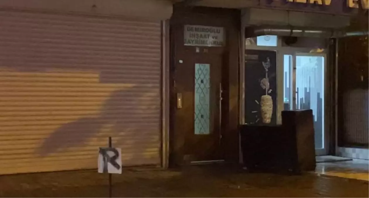 Esenyurt\'ta Silahlı Tartışma: 1 Yaralı