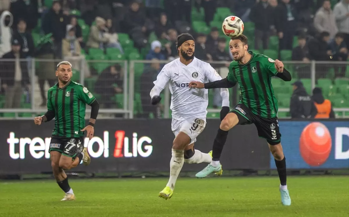 Manisa FK, Sakaryaspor\'u 2-0 Mağlup Etti